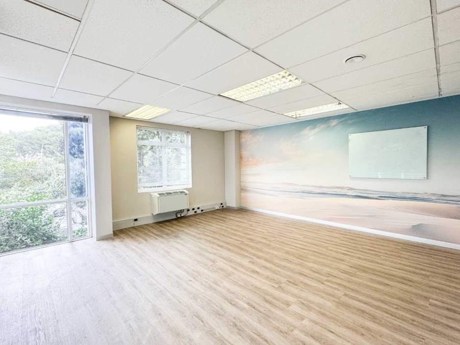 To Let Commercial Property for Rent in Mouille Point Western Cape